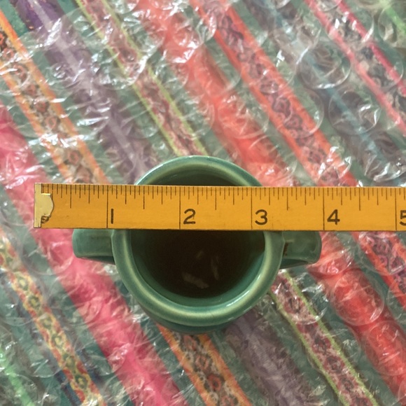 Vintage USA Double Handled Ribbed Ceramic
Green Bud VASE Flower Container 5 1/2” - Picture 4 of 4